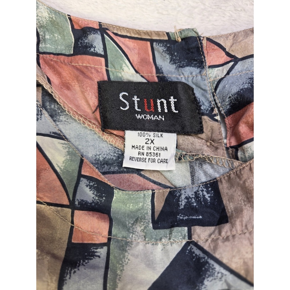 Vintage 90s Silk Blouse 2X Abstract Geometric Print Short Sleeve Button Back Top - Picture 5 of 8